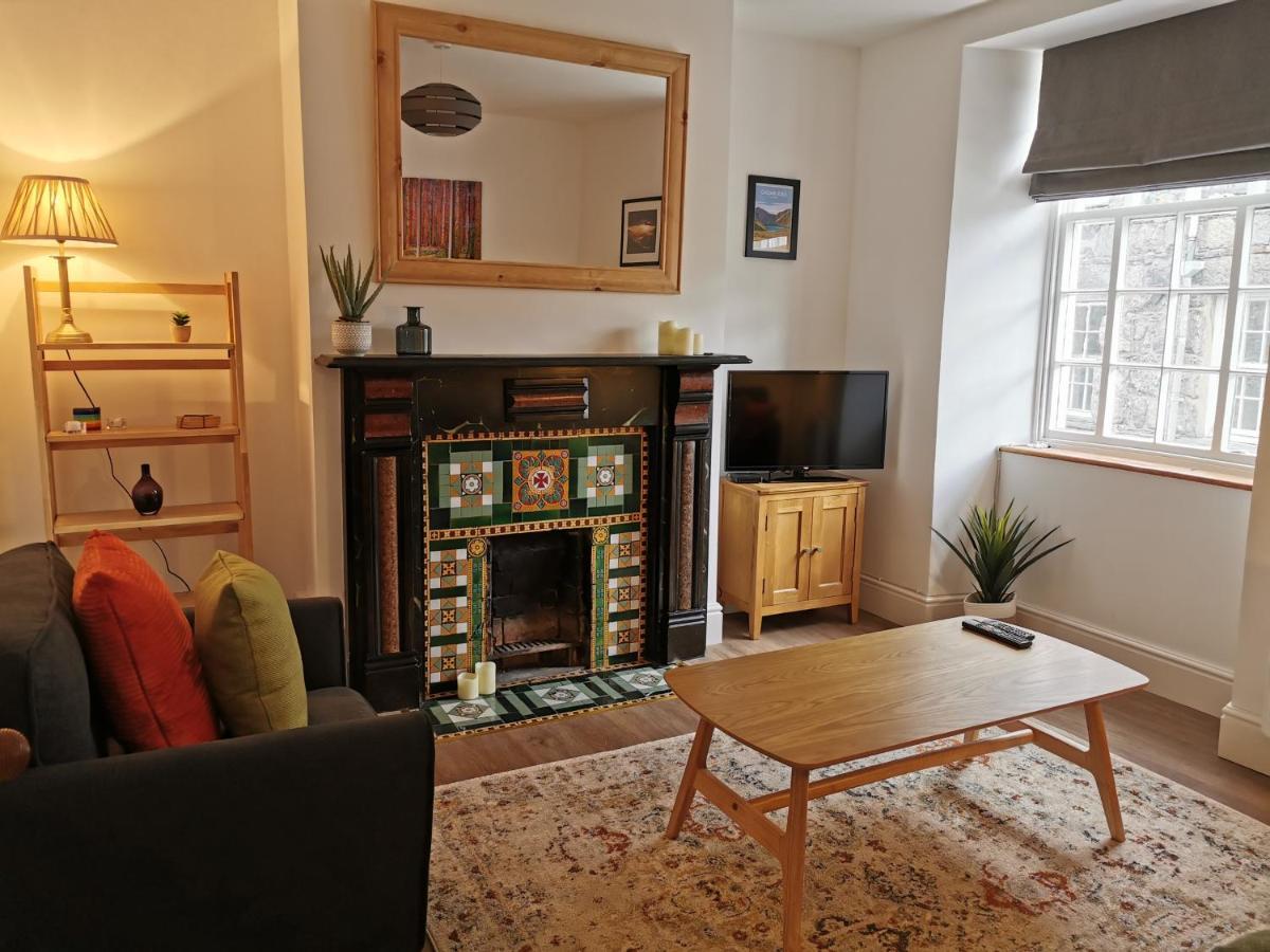 Eldon Row - Stylish Character Apartments - Central Location 1 & 2 Bed Available Dolgellau Esterno foto