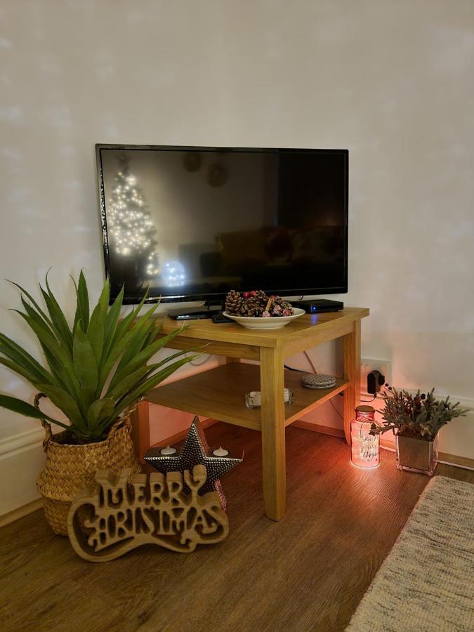 Eldon Row - Stylish Character Apartments - Central Location 1 & 2 Bed Available Dolgellau Esterno foto